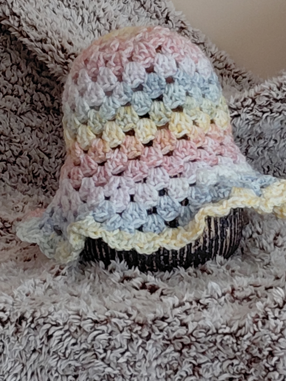 Hand-Crocheted Pastel Ruffle Bucket Hat - Picture 2 of 3